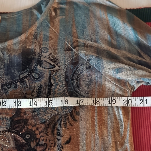 Sz L Mosaic Design Tunic by One World - Picture 8 of 9